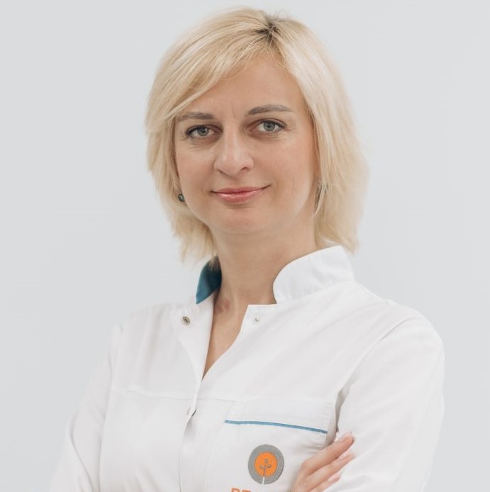 Ломіковська Марта Павлівна.